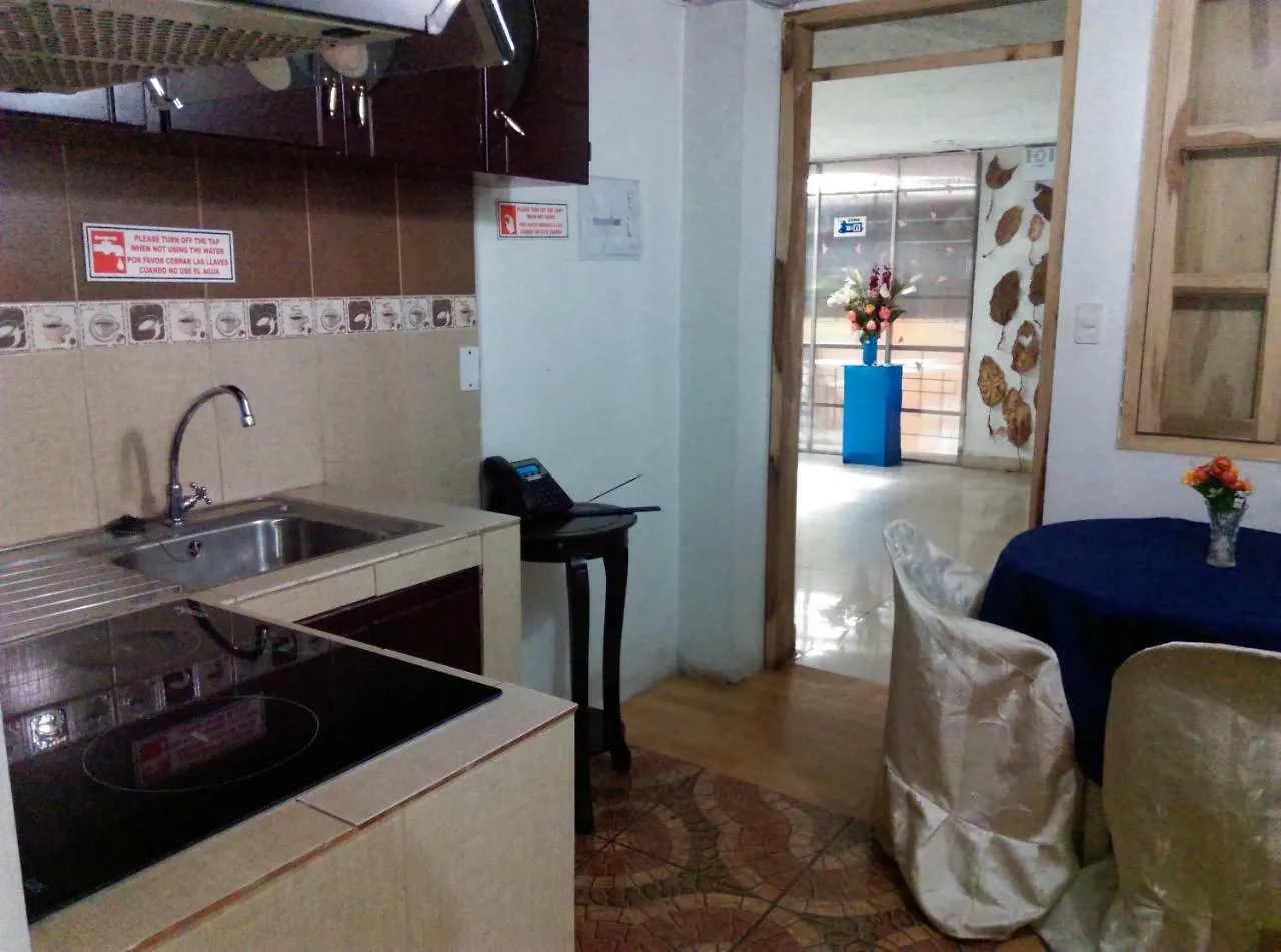 Escocie - Quito Hotel Fogadó