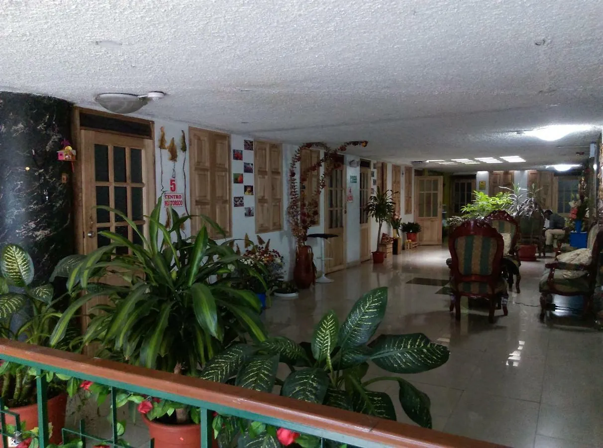 Escocie - Quito Hotel Fogadó